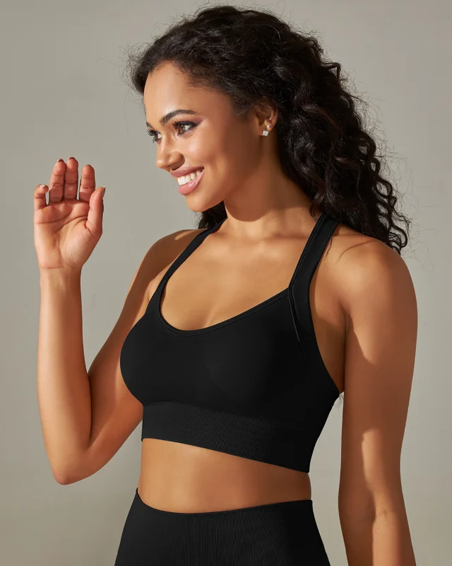 Solid Seamless Cross-Back Sports Bra — bras & tops development style SD-0444